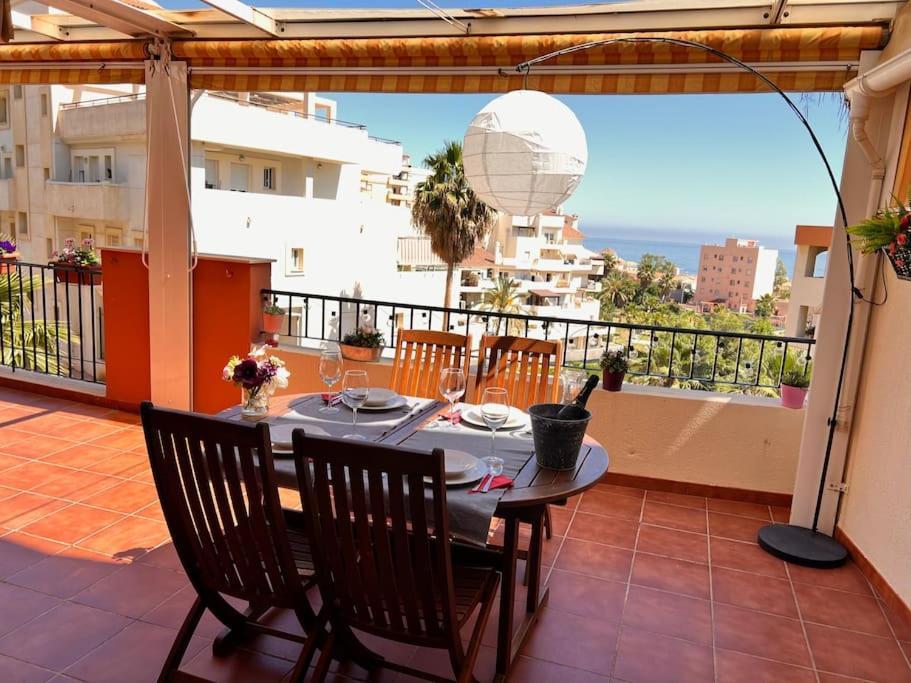 Benalmadena Costa Malaga Apartamento Muy Acogedor Con Vistas Al Mar Terraza Gigante Para Verano E Invierno Parking 外观 照片